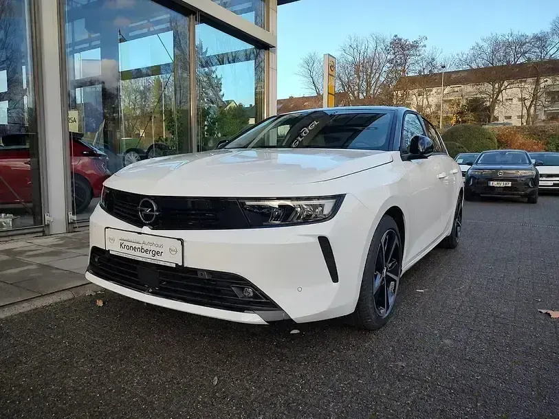 Gebraucht Opel Astra Elegance 110 PS (80 kW) 2023 Arktis weiß Kleinwagen