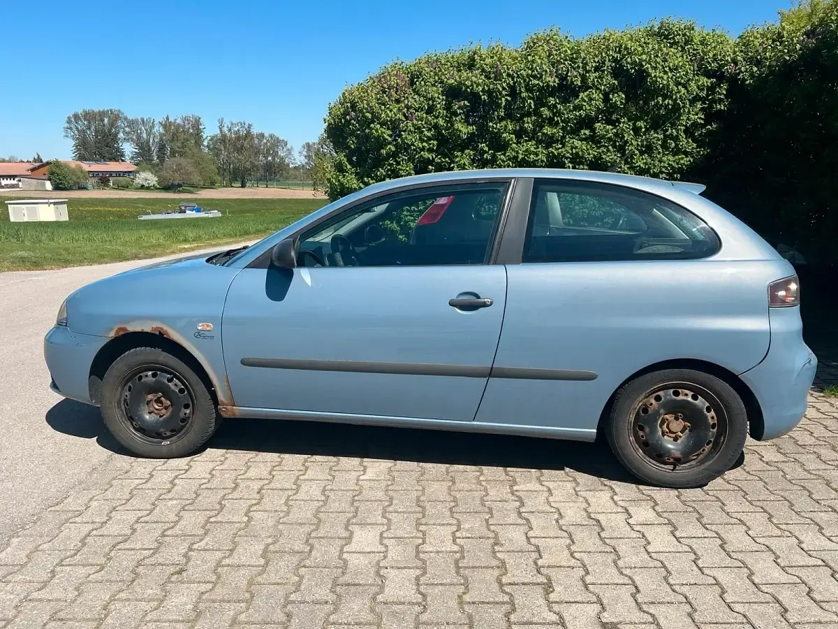 Używany Seat Ibiza 60 KM (44 kW) 2007 Niebieski Hatchback