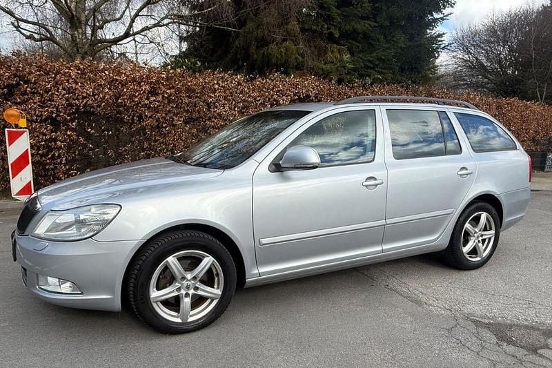 Gebraucht Skoda Octavia 122 PS (89 kW) 2009 Silber Limousine