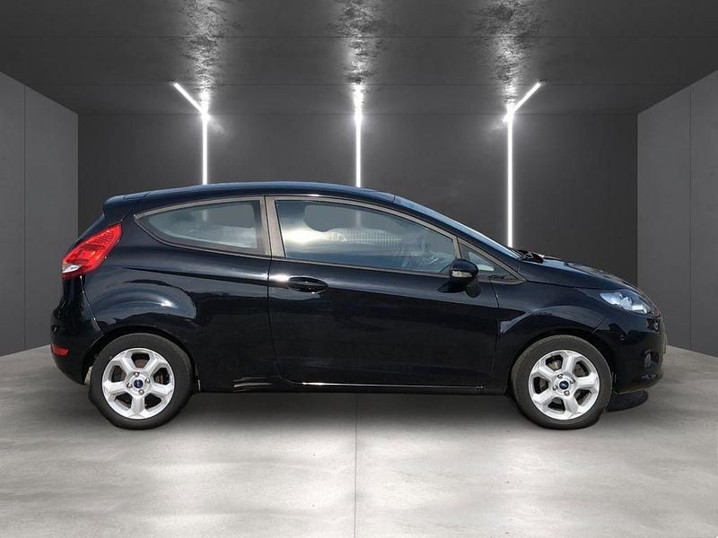 Gebraucht Ford Fiesta Trend 82 PS (60 kW) 2010 Schwarz Kleinwagen