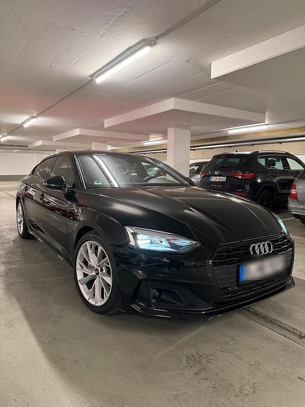 Schwarz Gebraucht 2021 Audi A5 Limousine | 29.600 € (Guter Preis) - Bild 1/4