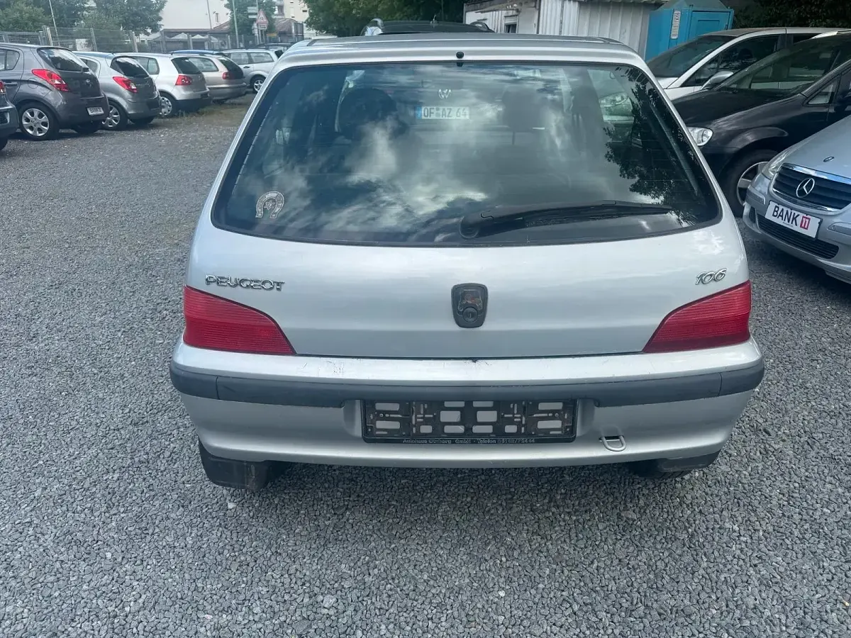 Gebraucht Peugeot 106 60 PS (44 kW) 2002 Silber Kleinwagen
