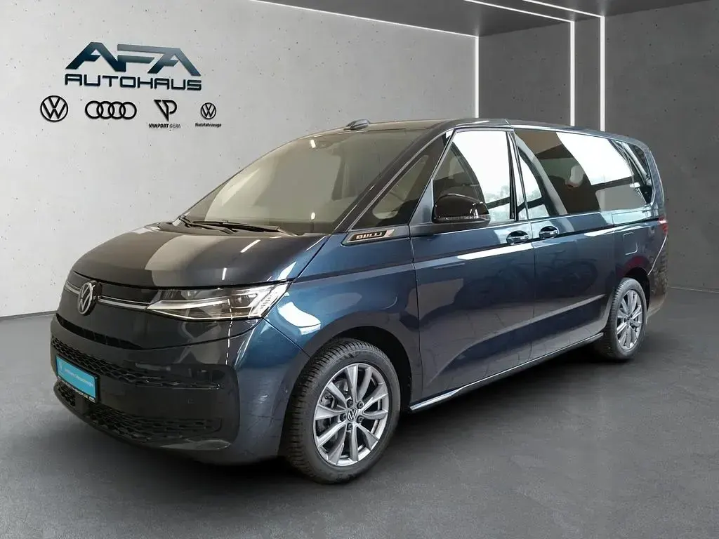 Gebraucht VW Multivan Life 150 PS (110 kW) 2024 Blau Van / Kleinbus