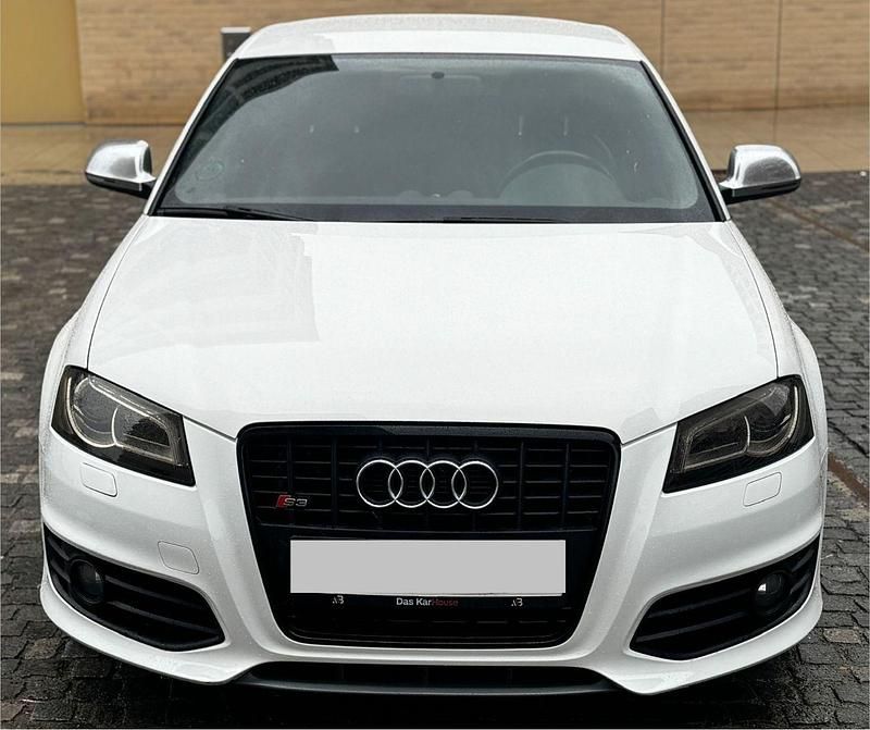 Gebraucht Audi S3 Ambiente 265 PS (194 kW) 2010 Weiß Kleinwagen