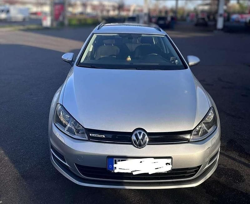 Grau Gebraucht 2017 VW Golf VII Kombi | 8.500 € (Superpreis) - Bild 1/4