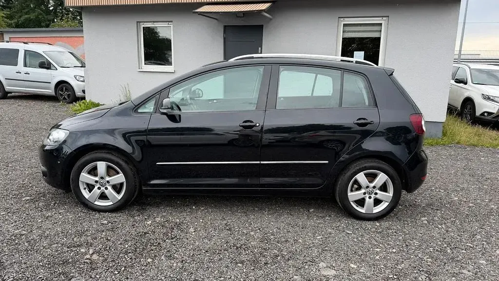 Gebraucht VW Golf VI 105 PS (77 kW) 2011 Schwarz Kleinwagen