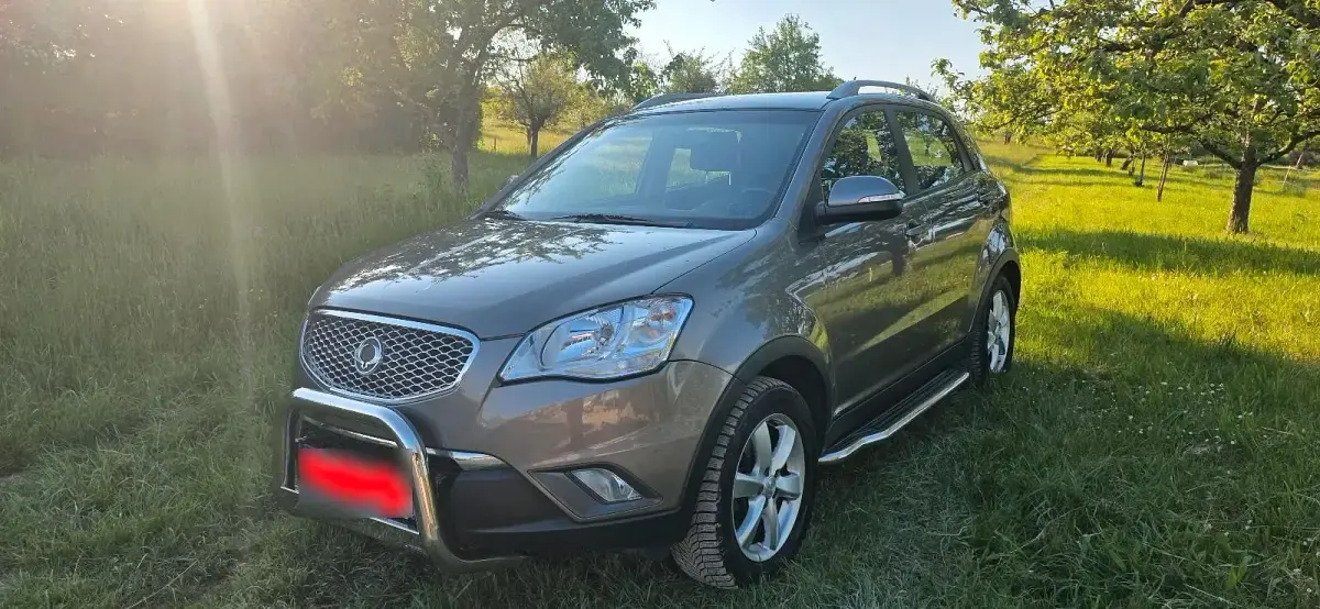 Gebraucht SsangYong Korando 150 PS (110 kW) 2013 Grau SUV