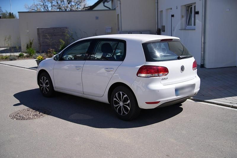 Gebraucht VW Golf VI 80 PS (58 kW) 2009 Weiß Kleinwagen