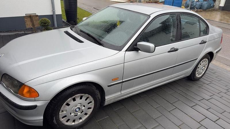 Gebraucht BMW 316 105 PS (77 kW) 2000 Silber Limousine