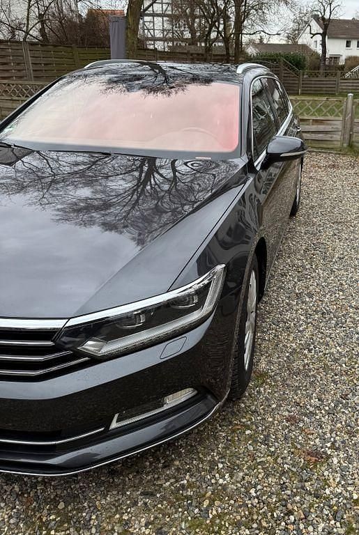 Grau Gebraucht 2019 VW Passat Kombi | 19.500 € (Fairer Preis) - Bild 1/4