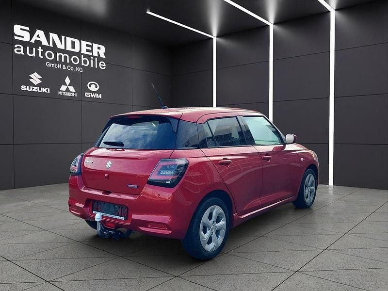 Neu Suzuki Swift Comfort 83 PS (61 kW) 2026 Rot Kleinwagen
