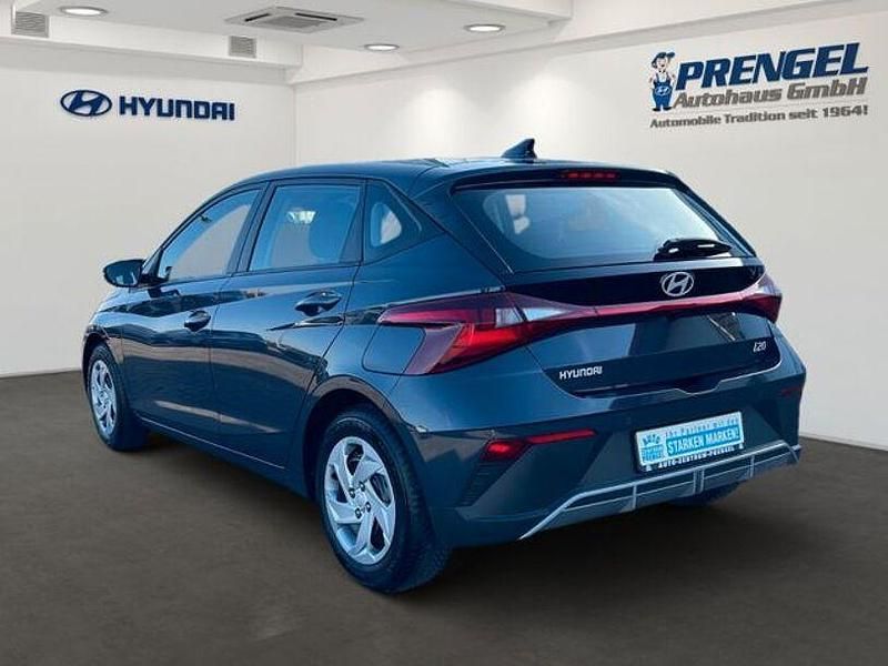 Gebraucht Hyundai i20 Select 79 PS (58 kW) 2025 Grau Kleinwagen