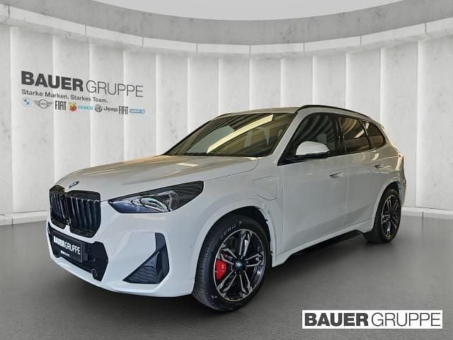 Weiß Neu 2025 BMW X1 M Sport SUV | 66.980 € - Bild 1/4