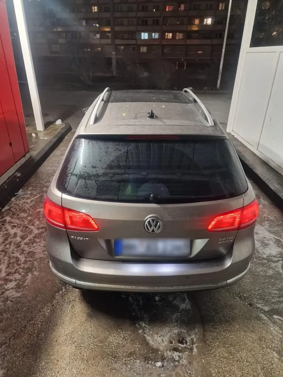 Gebraucht VW Passat 140 PS (102 kW) 2012 Gold Kombi