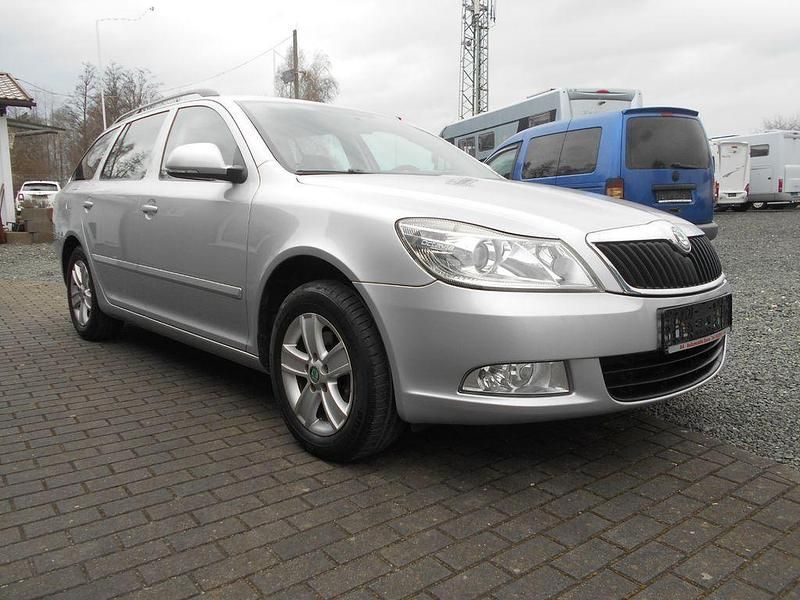 Gebraucht Skoda Octavia 105 PS (77 kW) 2012 Silber Kombi