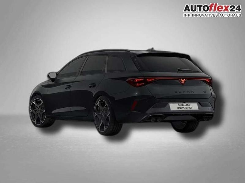 Neu Cupra Leon VZ 333 PS (244 kW) 2026 Midnight schwarz meta... Kombi