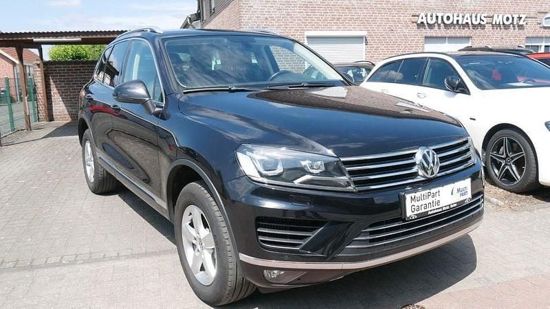 Schwarz Gebraucht 2017 VW Touareg Terrain Tech SUV | 19.990 € (Guter Preis) - Bild 1/4