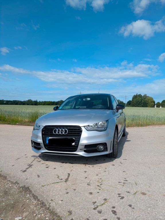 Gebraucht Audi A1 Sportback Admired 86 PS (63 kW) 2015 Silber Kleinwagen