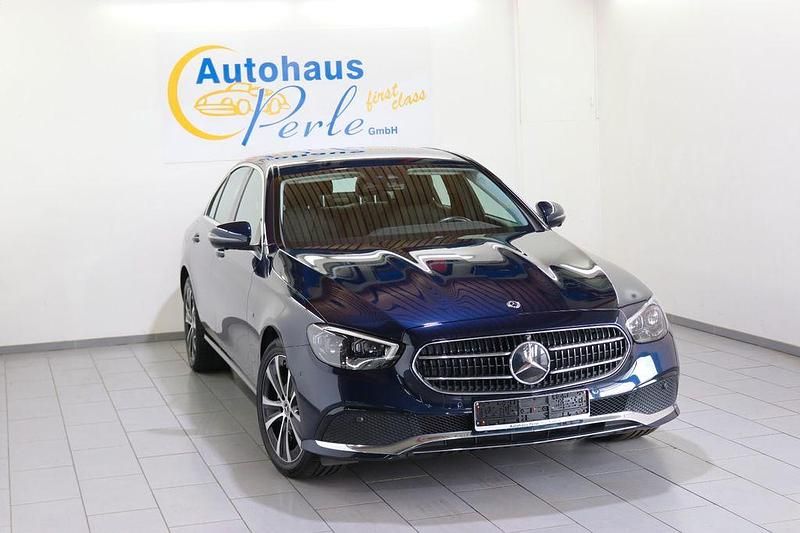 Gebraucht Mercedes E300 Avantgarde 194 PS (142 kW) 2020 Cavansitblau  metalliclack Limousine