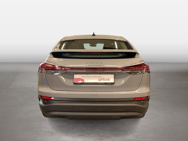 Gebraucht Audi e-tron 150 kW (204 PS) 2023 Kieselgrau SUV