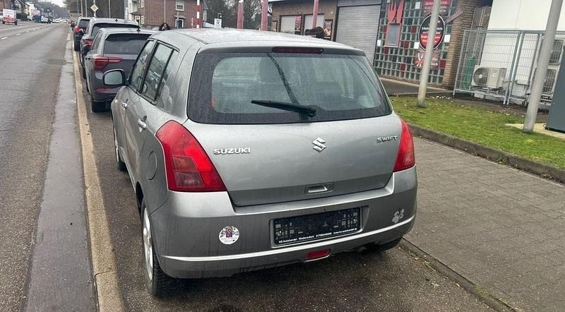 Gebraucht Suzuki Swift Comfort 92 PS (67 kW) 2007 Grau Limousine
