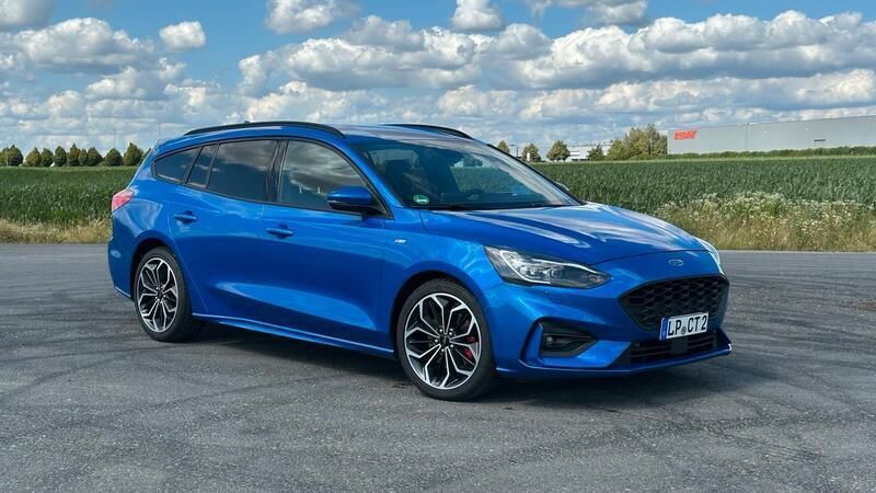 Blau Gebraucht 2019 Ford Focus ST-Line Kombi | 17.900 € (Fairer Preis) - Bild 1/4