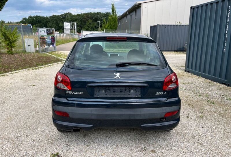 Gebraucht Peugeot 206 Basis 68 PS (50 kW) 2009 Schwarz Kleinwagen