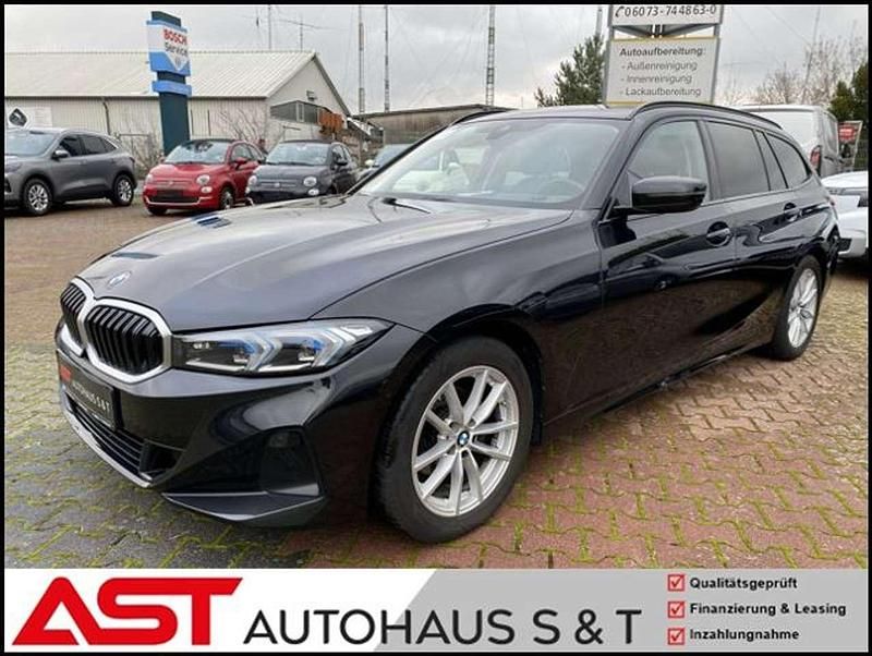 Black sapphire Gebraucht 2024 BMW 318 Kombi | 26.380 € (Fairer Preis) - Bild 1/4