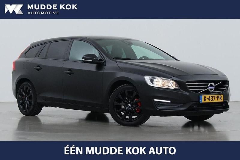 Gebraucht Volvo V60 152 PS (111 kW) 2017 Schwarz Kombi