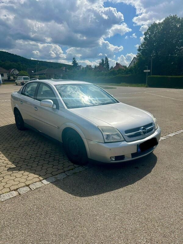 Silber Gebraucht 2004 Opel Vectra Limousine | 500 € (Superpreis) - Bild 1/4