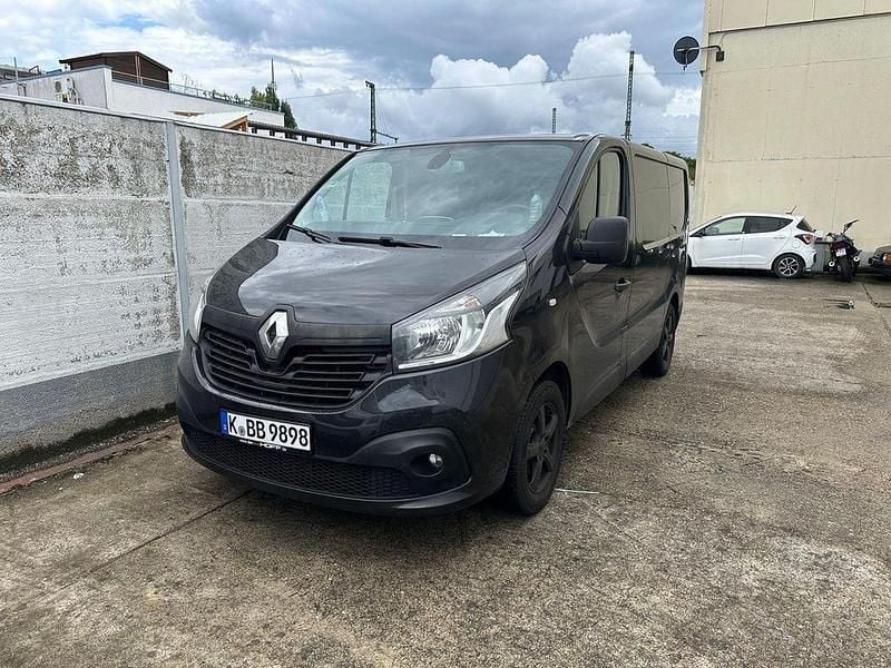 Schwarz Gebraucht 2015 Renault Trafic Van / Kleinbus | 9.500 € (Superpreis) - Bild 1/4