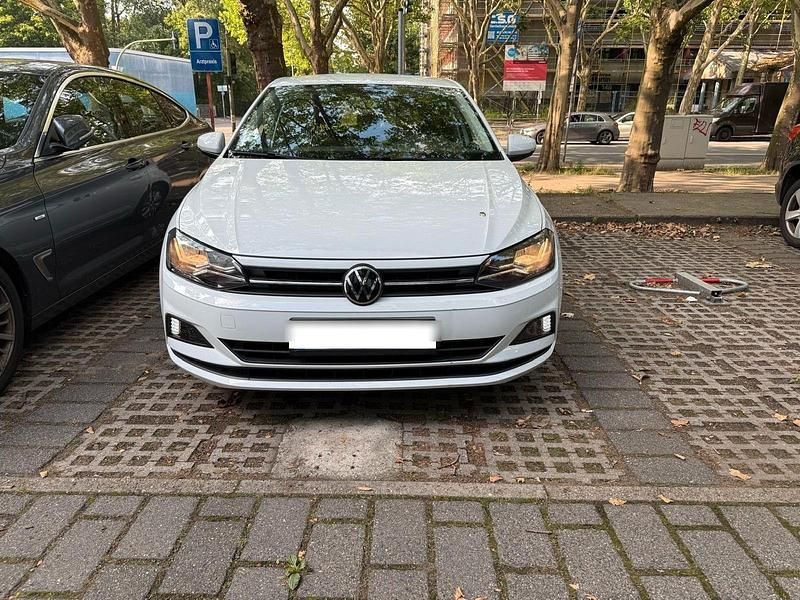 Gebraucht VW Polo Active 95 PS (69 kW) 2021 Weiß Kleinwagen