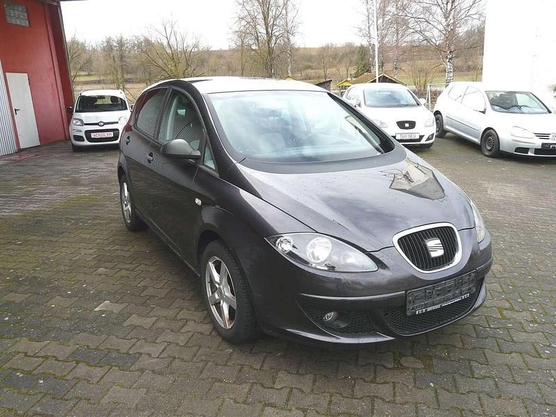 Gebraucht Seat Altea 102 PS (75 kW) 2008 Grau Van / Kleinbus