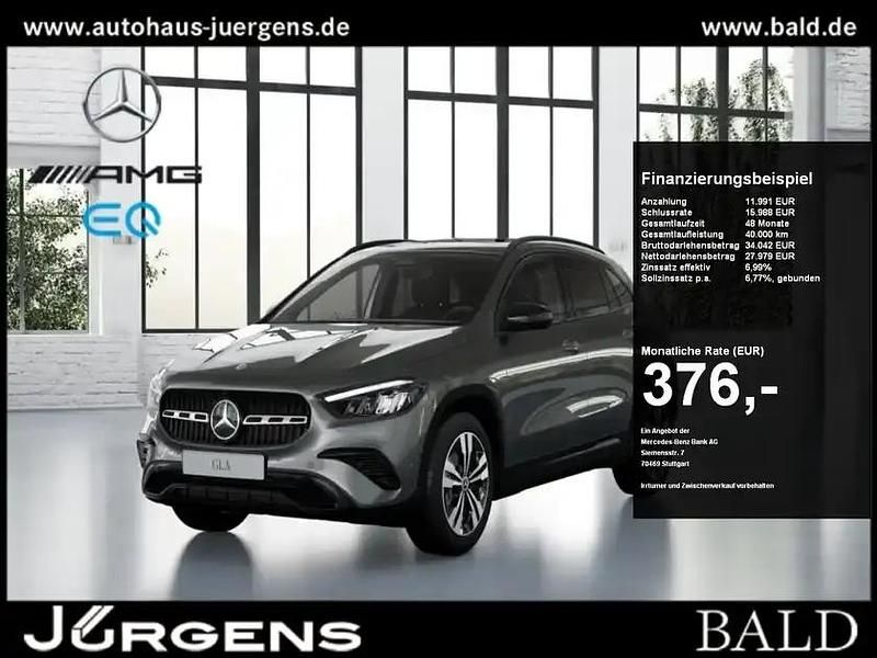 Gebraucht Mercedes GLA200 Progressive 163 PS (119 kW) 2025 Metalliclack mountaingrau SUV