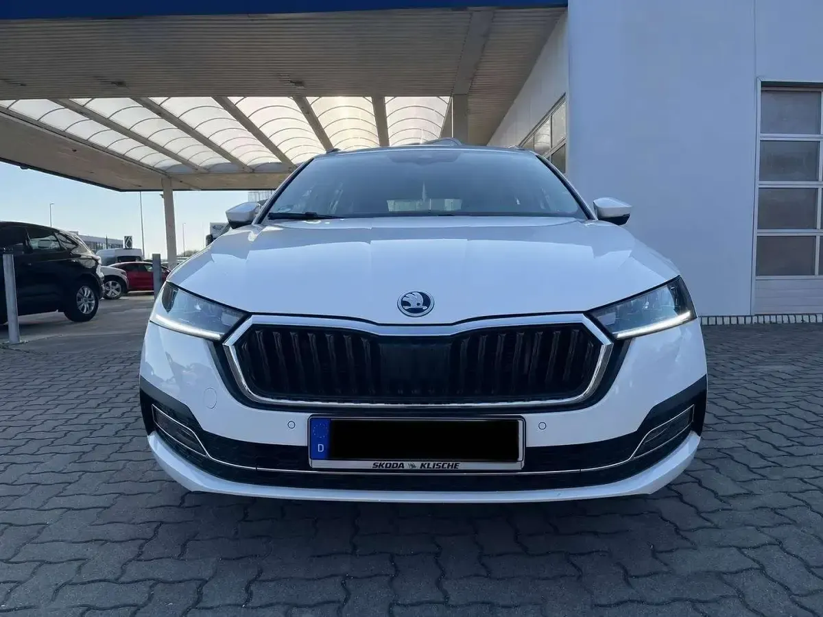 Gebraucht Skoda Octavia Ambition 110 PS (80 kW) 2021 Weiß Kombi