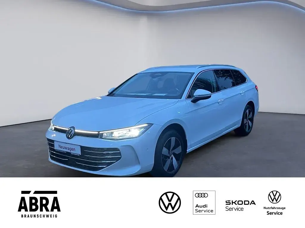 Gebraucht VW Passat Business 150 PS (110 kW) 2026 Weiß Kombi