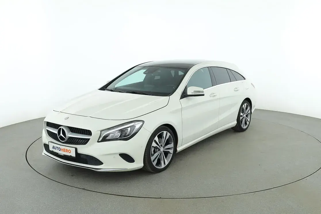 Gebraucht Mercedes CLA180 Shooting Brake Urban 122 PS (89 kW) 2017 Kombi