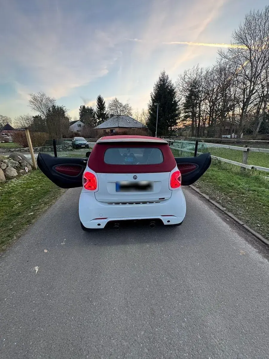Gebraucht Smart ForTwo Cabrio Brabus 90 PS (66 kW) 2017 Weiß Cabrio