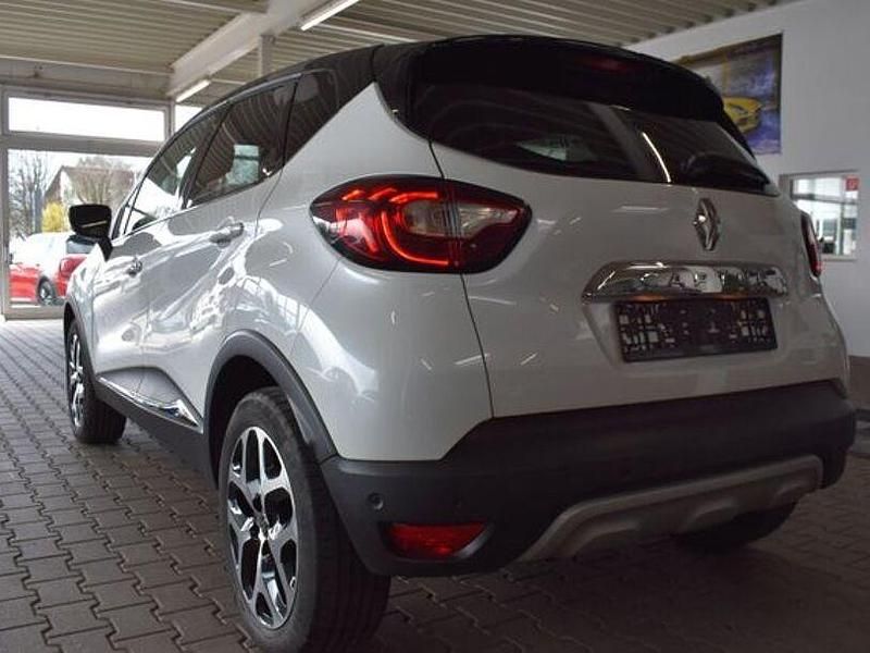 Gebraucht Renault Captur Intens 118 PS (86 kW) 2019 Perlmutt weiß mit black pearl SUV