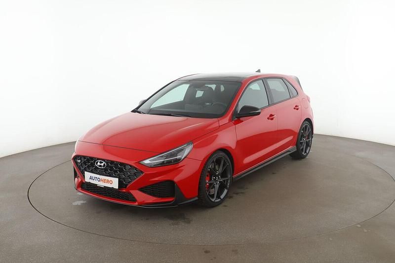 Rot Gebraucht 2024 Hyundai i30 N Performance Limousine | 36.190 € (Teuer) - Bild 1/3
