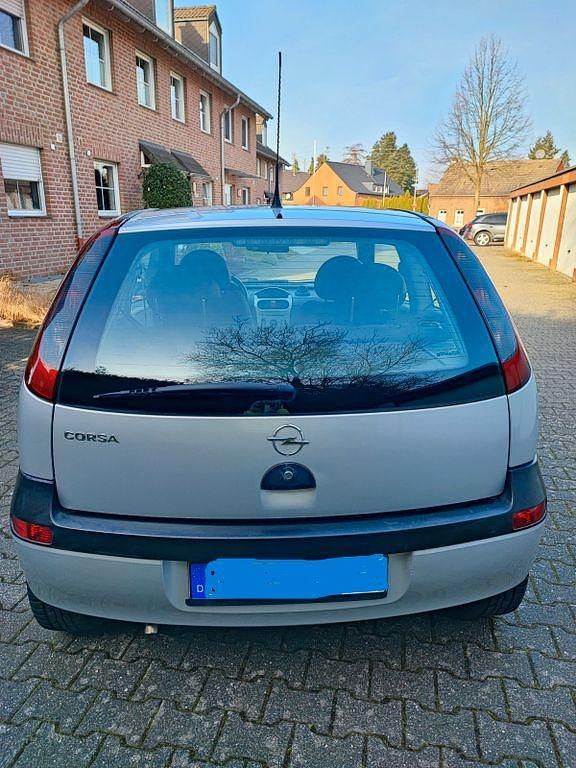 Gebraucht Opel Corsa Njoy 58 PS (42 kW) 2003 Silber Limousine