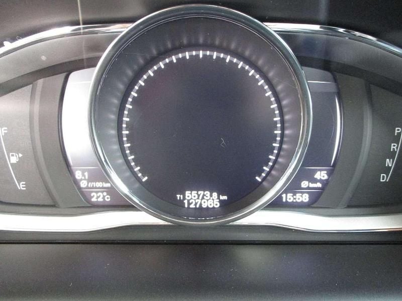 Gebraucht Volvo XC60 Summum 190 PS (139 kW) 2017 Onyx black / metallic SUV