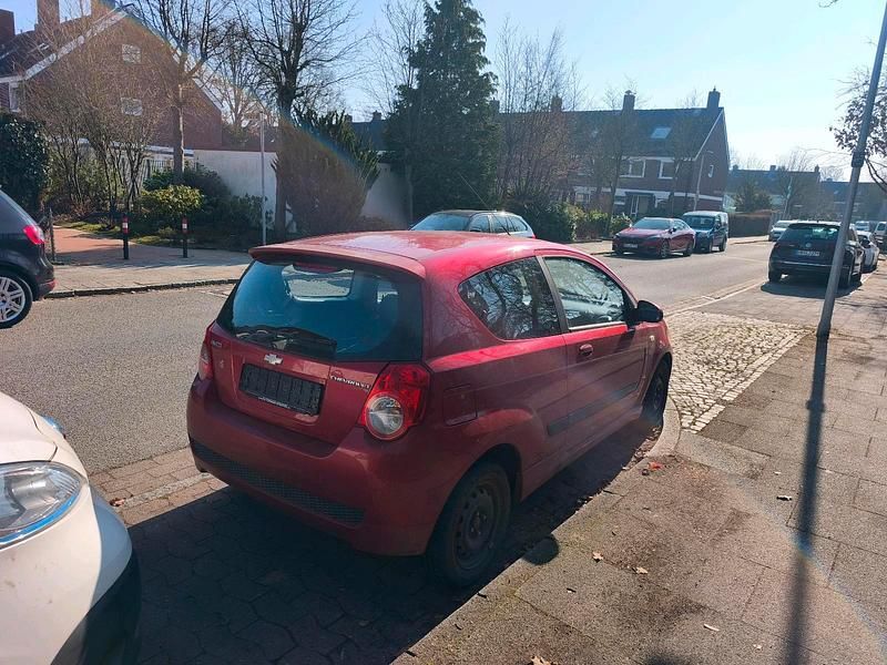Gebraucht Chevrolet Aveo 84 PS (61 kW) 2009 Rot Kleinwagen