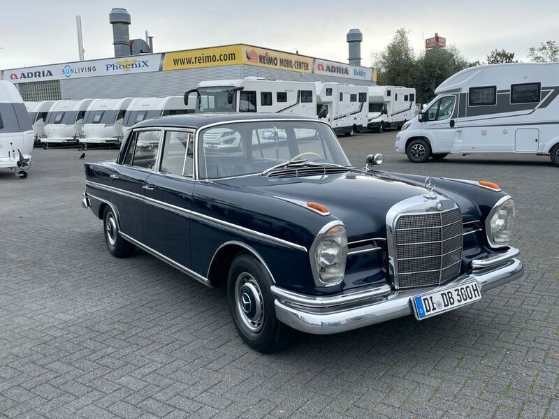 Blau Gebraucht 1964 Mercedes W112 SE Limousine | 44.000 € - Bild 1/4