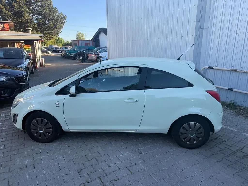 Gebraucht Opel Corsa 87 PS (63 kW) 2012 Weiß Kleinwagen