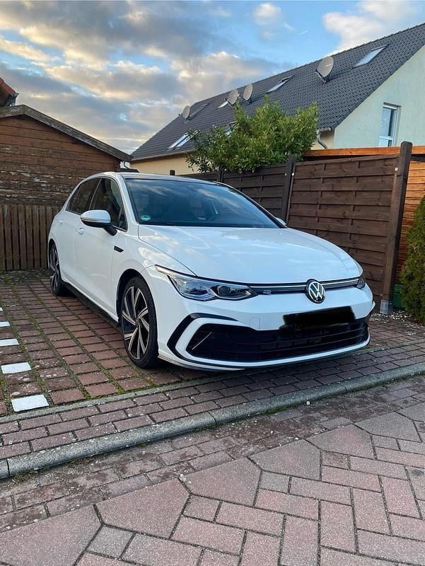 Gebraucht VW Golf VIII R-line 150 PS (110 kW) 2022 Weiß Limousine