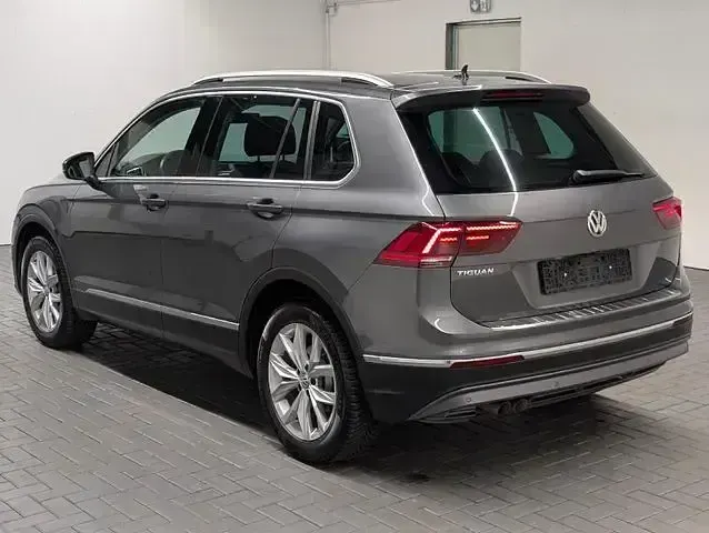 Gebraucht VW Tiguan Highline 150 PS (110 kW) 2019 Indiumgraumet. SUV