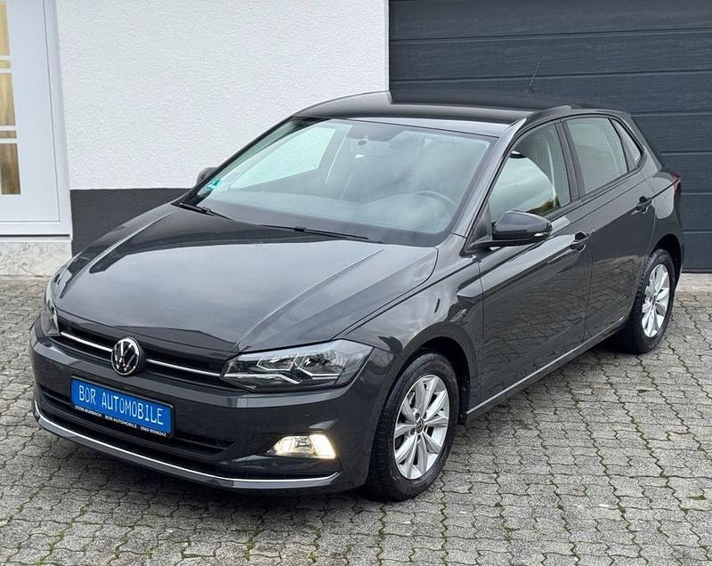 Grau Gebraucht 2021 VW Polo Highline Limousine | 13.970 € (Superpreis) - Bild 1/4
