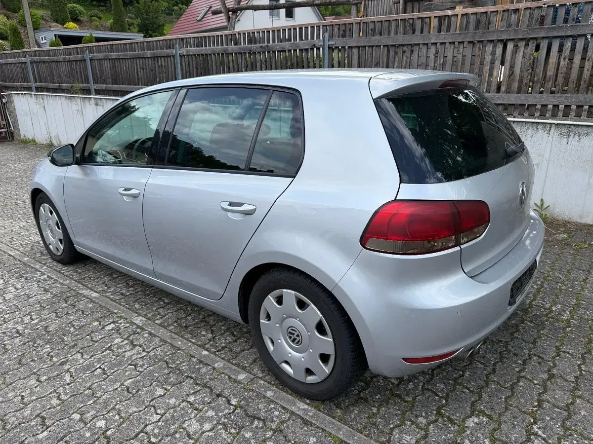 Gebraucht VW Golf VII Match 140 PS (102 kW) 2012 Silber Limousine