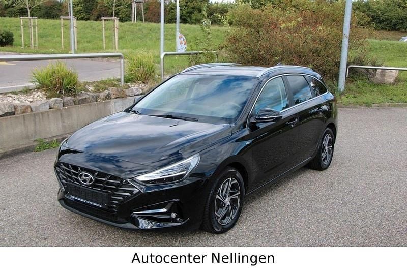 Schwarz Gebraucht 2023 Hyundai i30 Prime Kombi | 18.990 € (Superpreis) - Bild 1/4